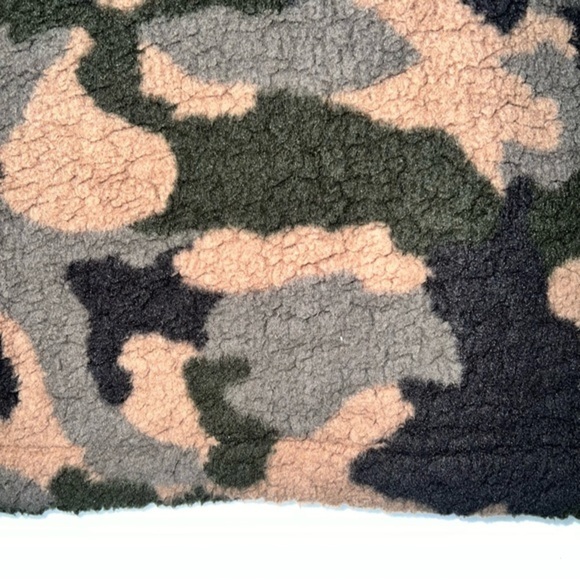 Sabrina Lauren size S green camo fuzzy fleece zip up  toggle hooded Teddy Jacket - Picture 13 of 15